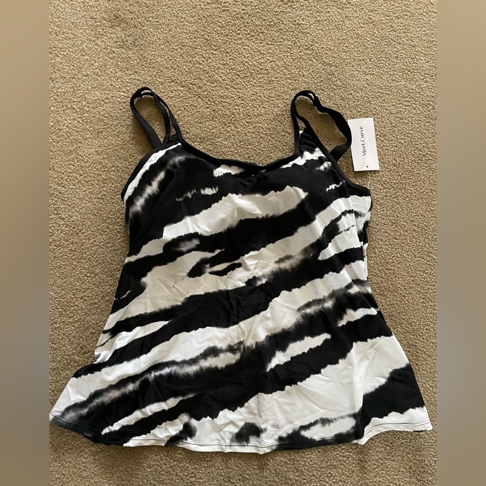 XL Black and White Tie-Dye Swim Women's Top only NWT